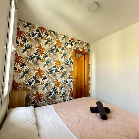 Apartamentos Playa Huelin Малага Екстериор снимка