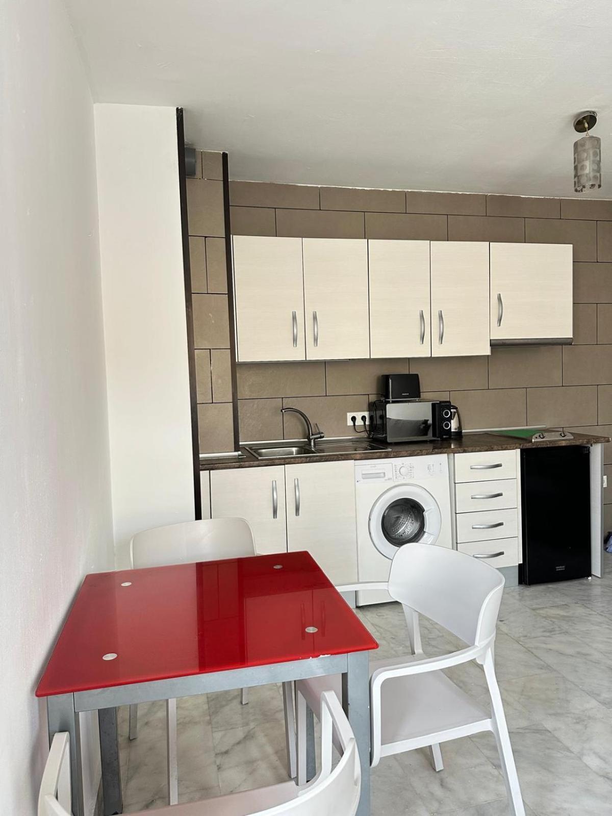 Apartamentos Playa Huelin Малага Екстериор снимка