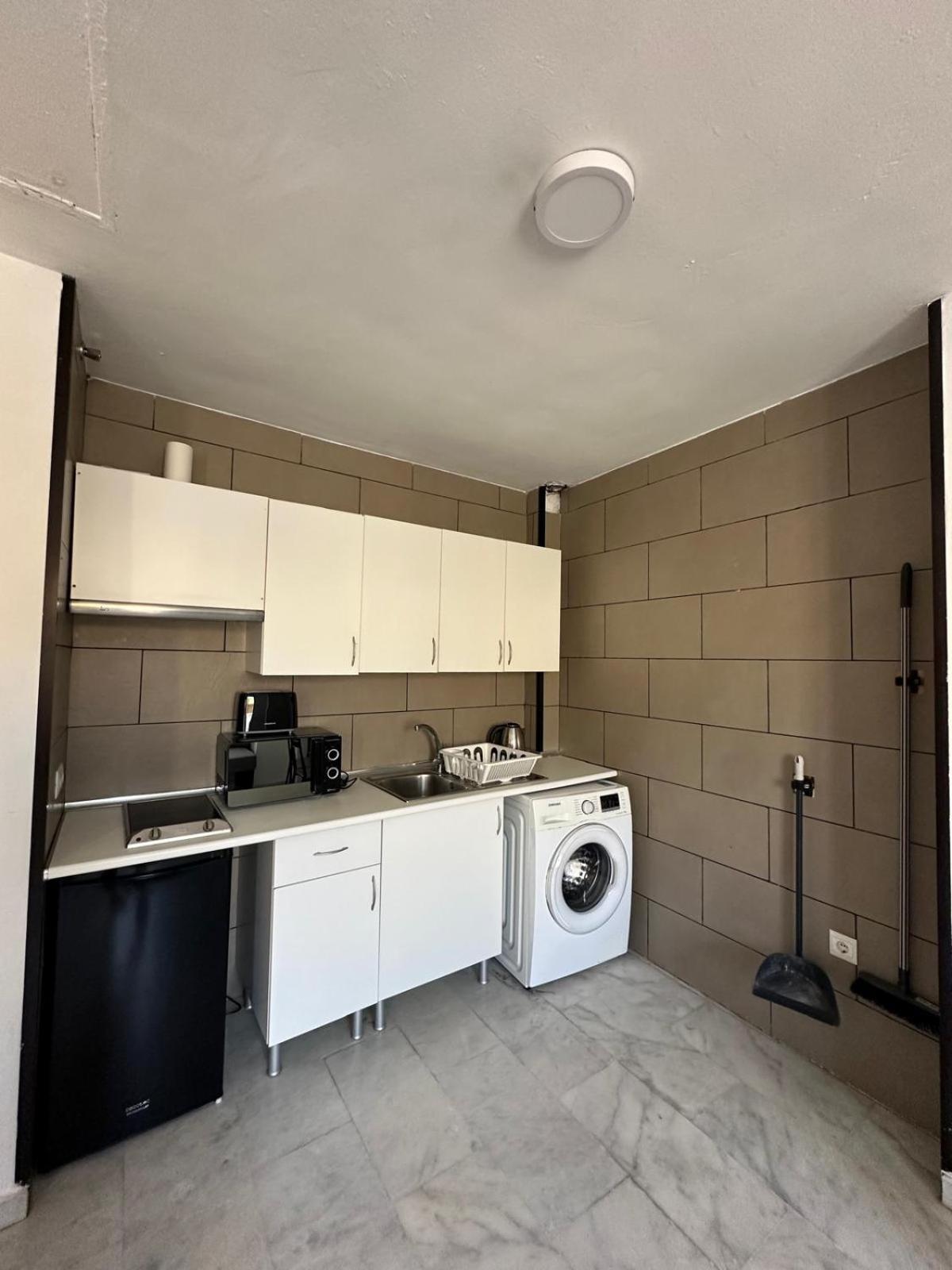Apartamentos Playa Huelin Малага Екстериор снимка